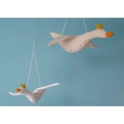 GRANDE OIE ROSE EN TISSU - L'OISEAU BATEAU -Créatifs Jeux Magasin grande oie rose en tissu 1
